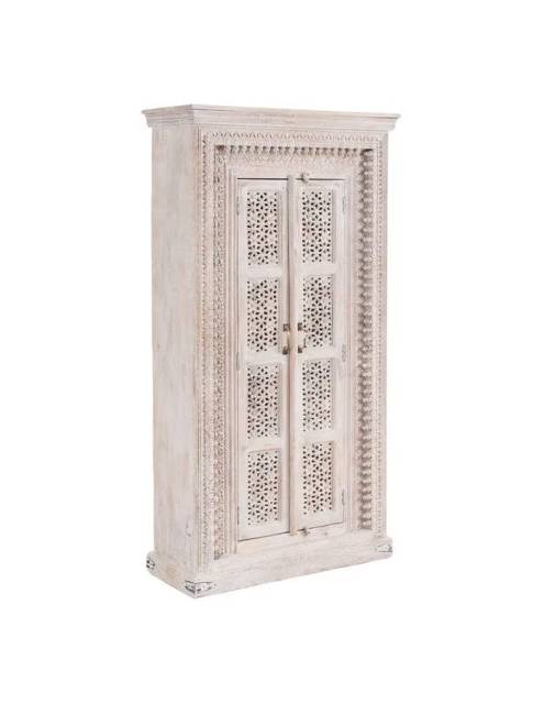 El armario Alhambra madera de mango de acabado blanco rozado, tiene un diseño elegante y rústico