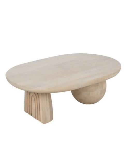 La mesa de centro de madera de mango Dolmen es una pieza única y original que combina el estilo rústico con el diseño moderno