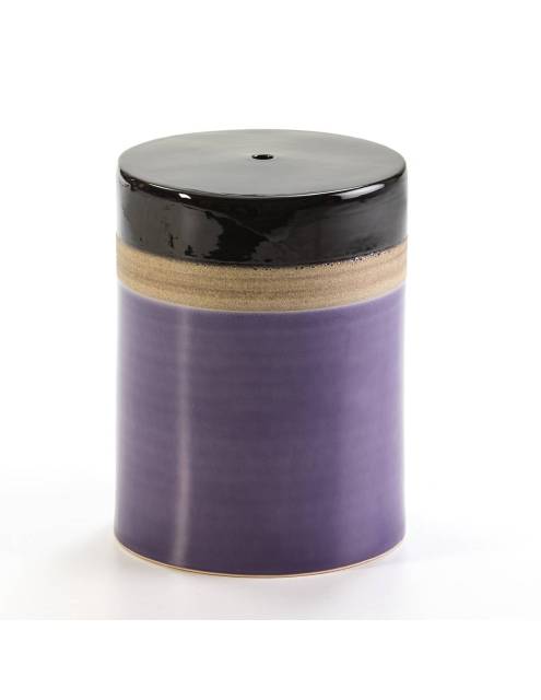 El taburete bajo cerámica morado es un elegante taburete diferenciado en tres colores